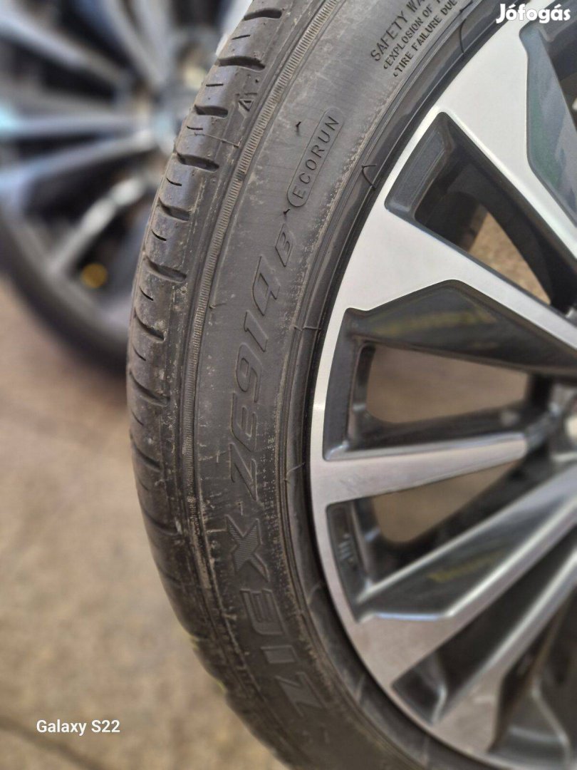 Falken nyári gumi 300 km-t futott