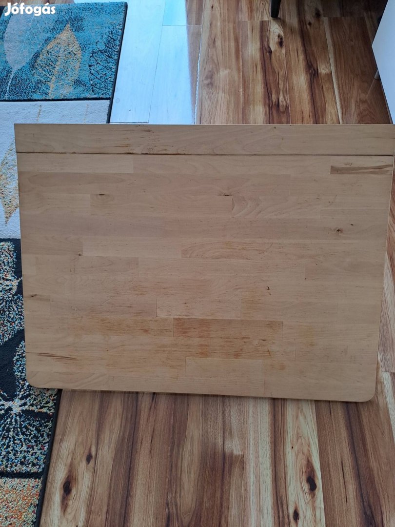 Falra szerelhető fa asztal, lecsukható, 80x55cm 