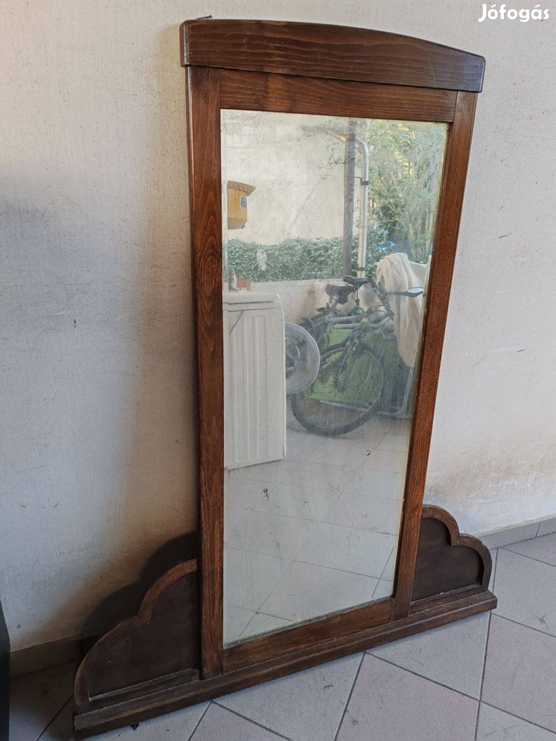 Falusi bútor régi tükör régiség skanzen parasztház szoba bútor