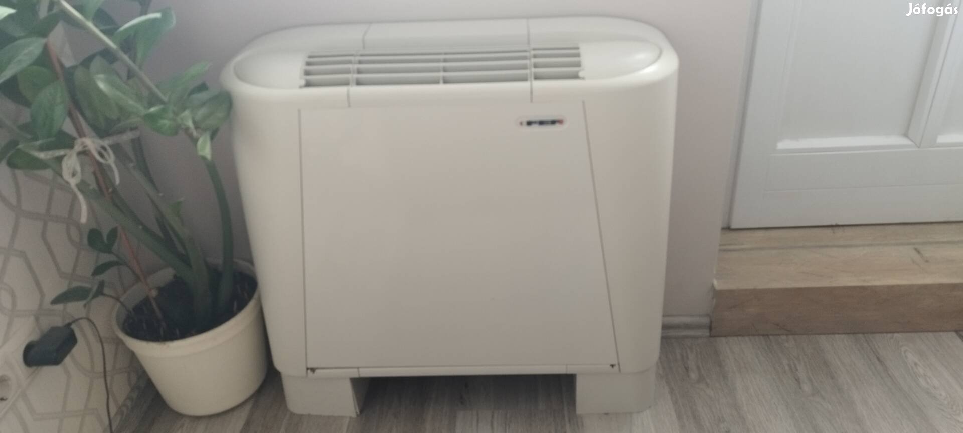 Fan-coil fűtésre és hűtésre alkalmas