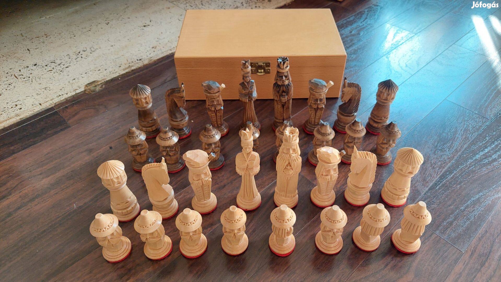 Faragott, ember figurás sakk készlet