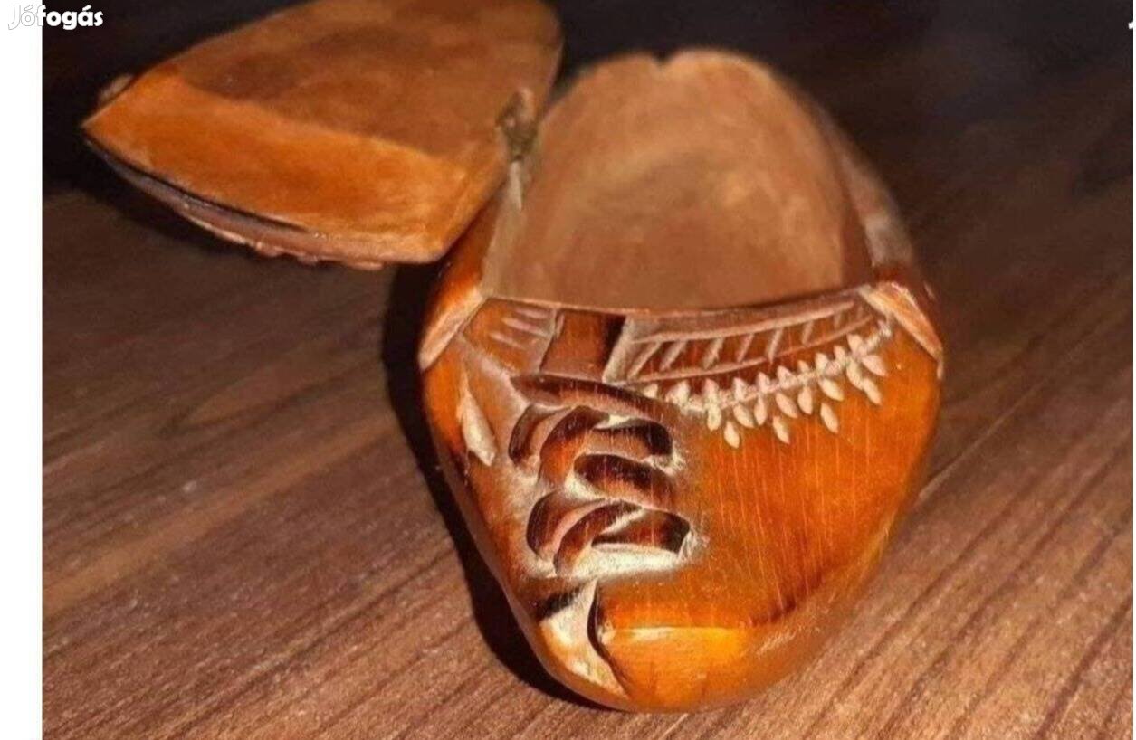 Faragott ékszertartó