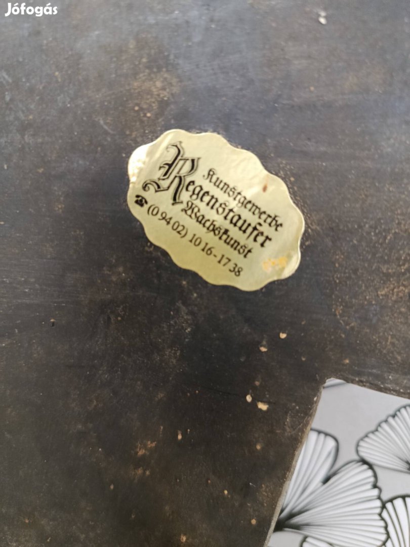 Faragott fa Jézus feszület 20 cm