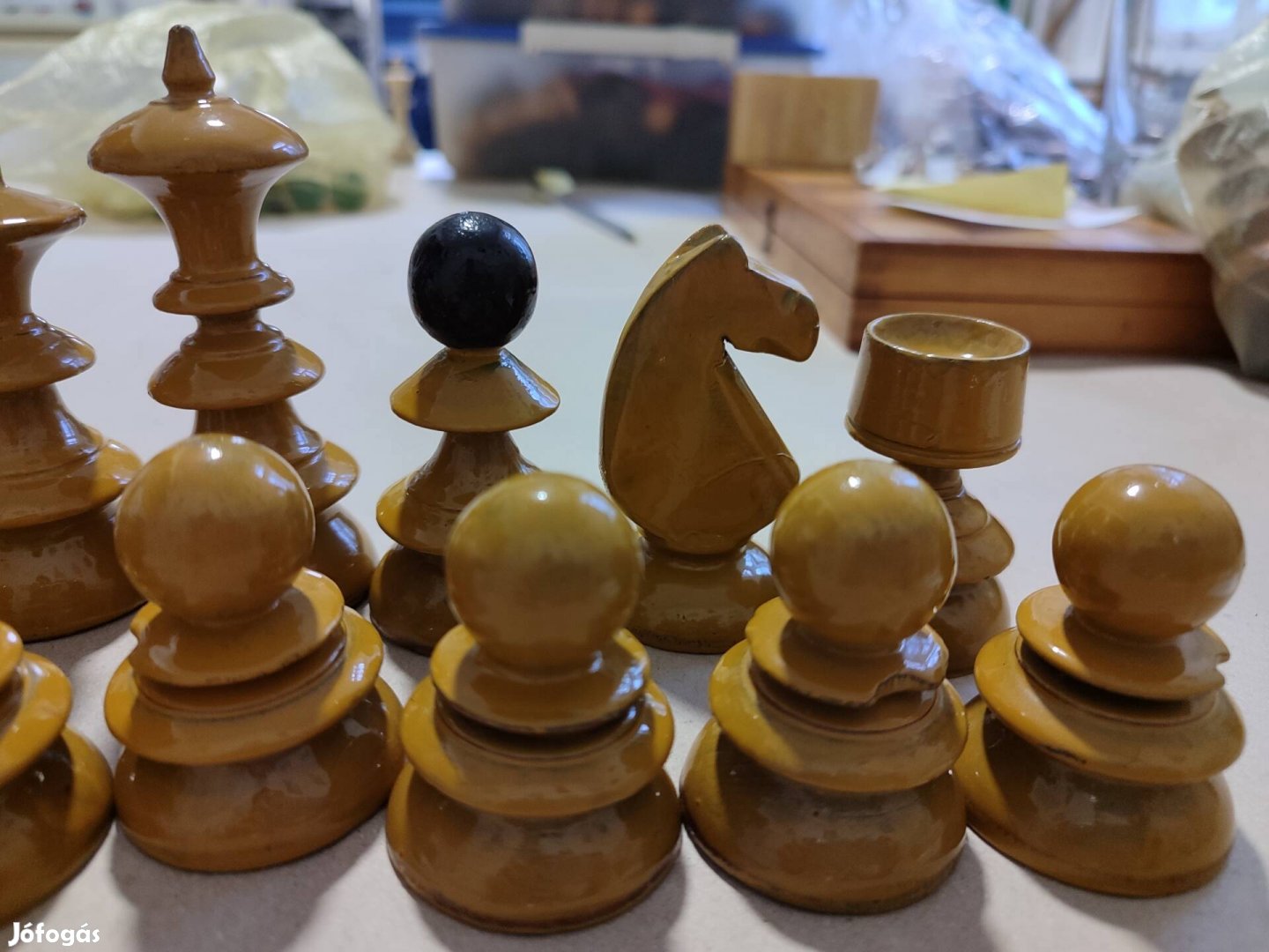 Faragott fa sakk figura készlet 