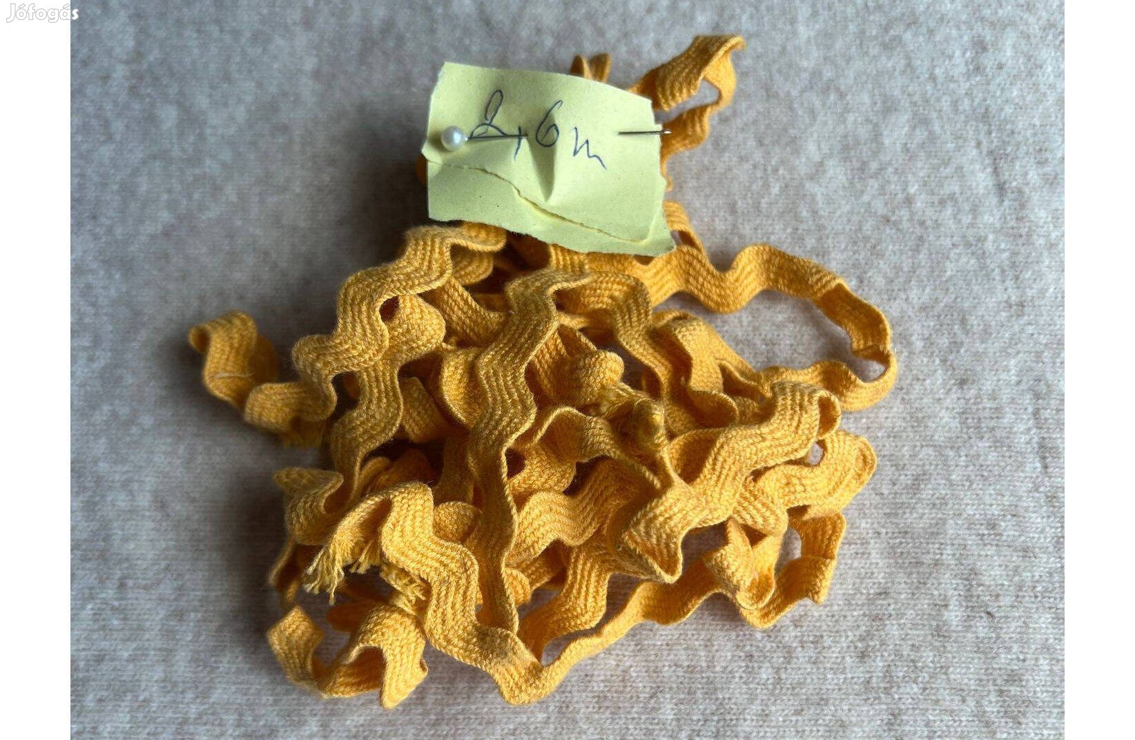 Farkasfog, paszomány szalag sárga