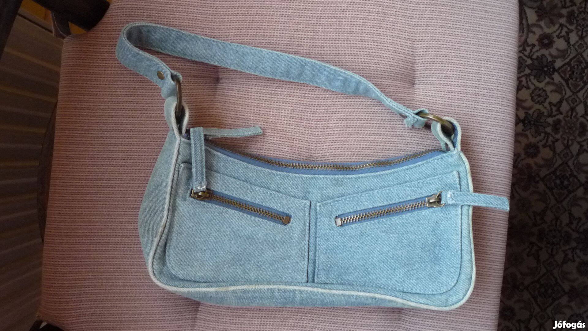 Farmer női kistáska kis táska 4 zippzáros rekesszel Belső