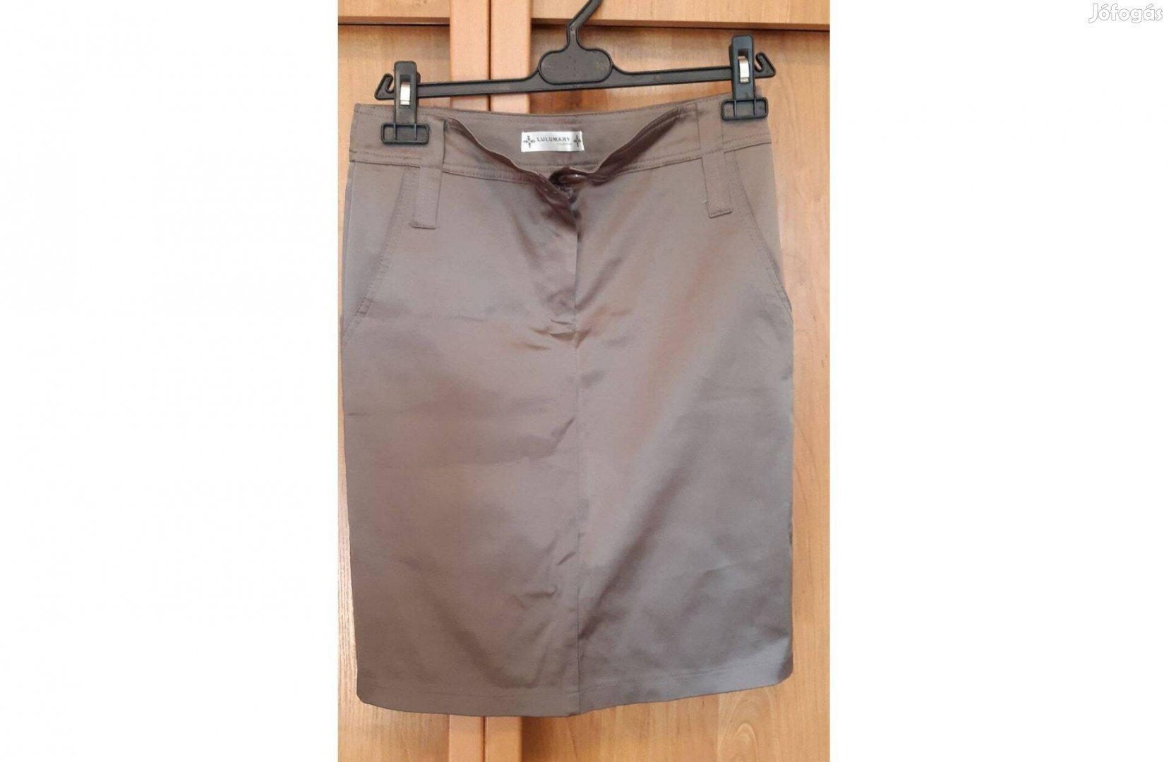 Farmer szabású, női szoknya eladó