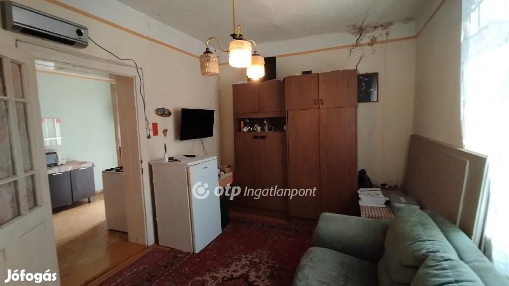 Farmosi 59 nm-es ház eladó