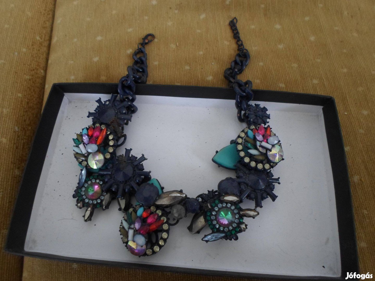 Farsangra Extravagáns királynői nyakék