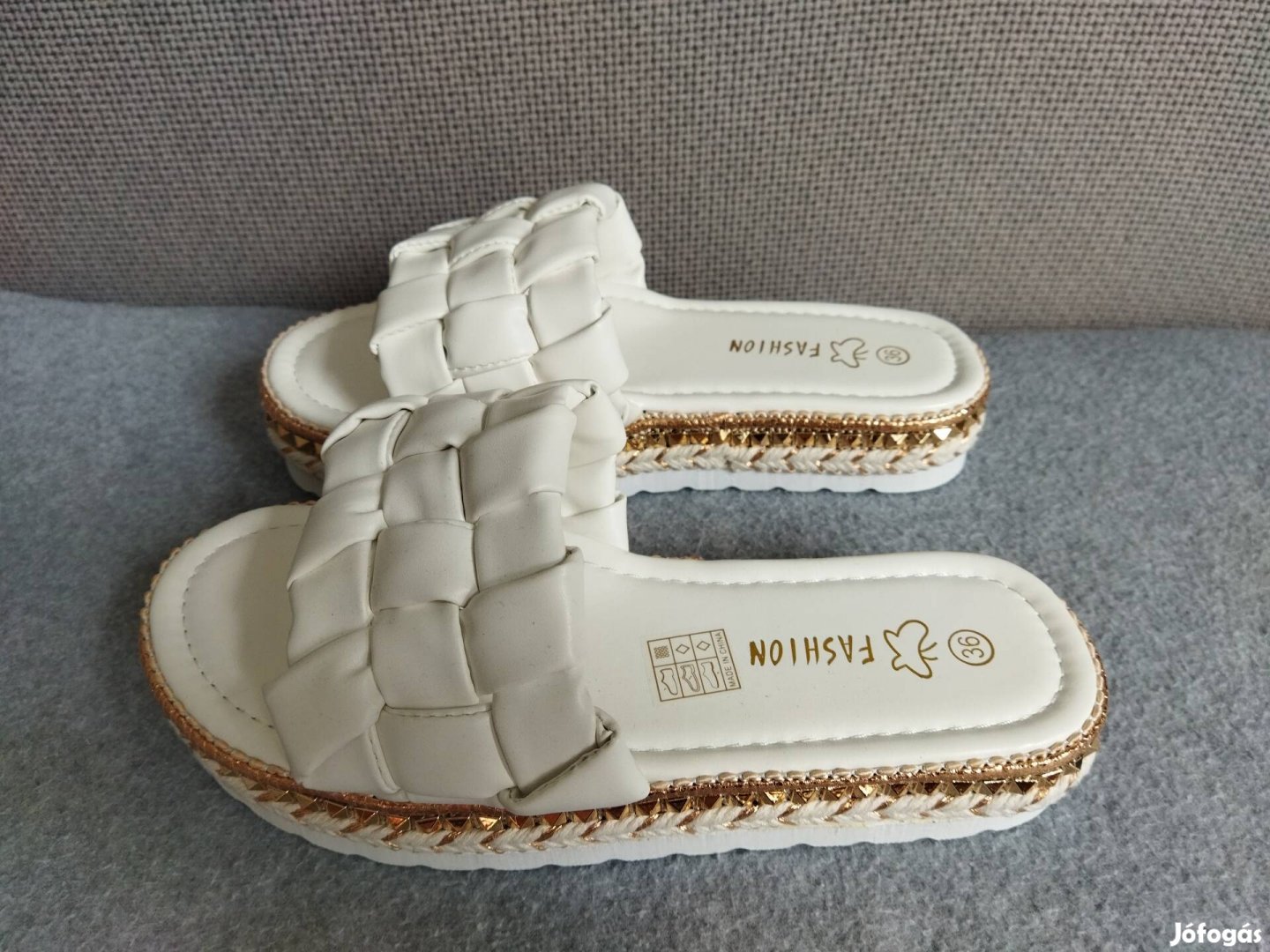 Fashion női papucs 36-os 23cm