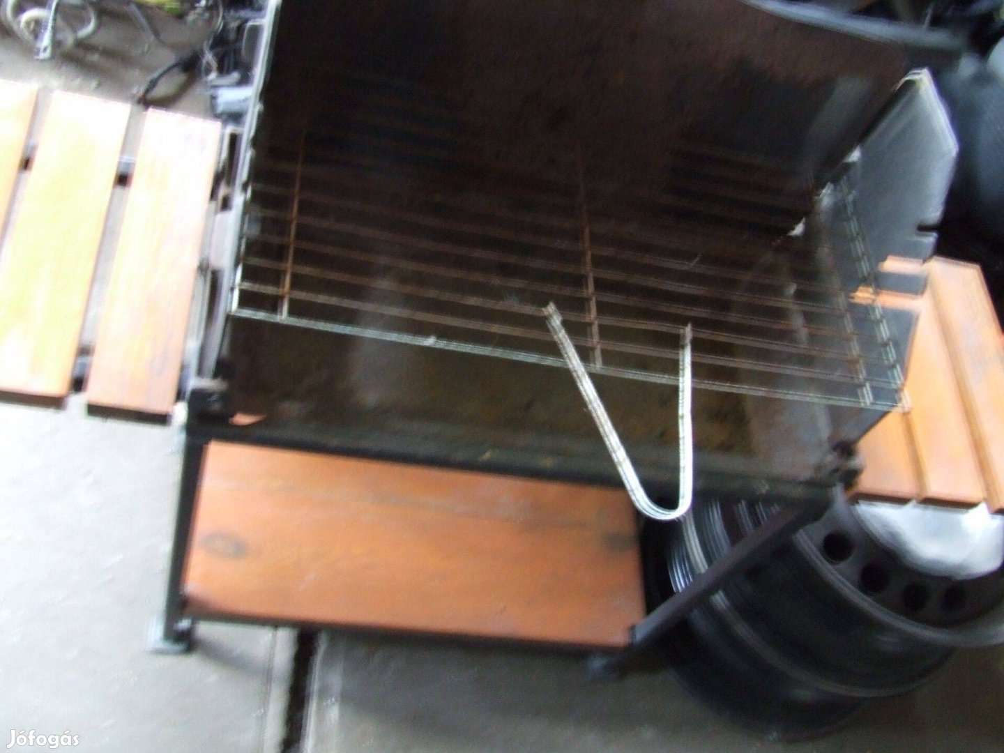 Faszenes grill öntöttvas