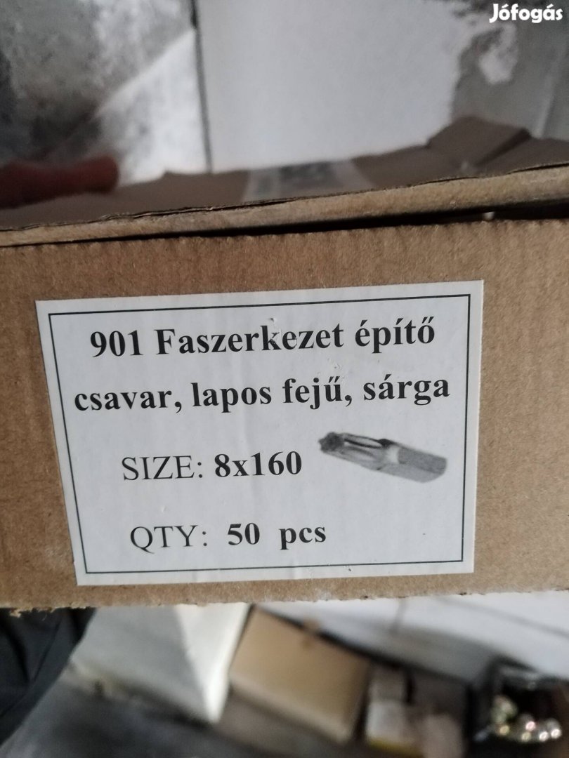 Faszerkezet építő csavar 