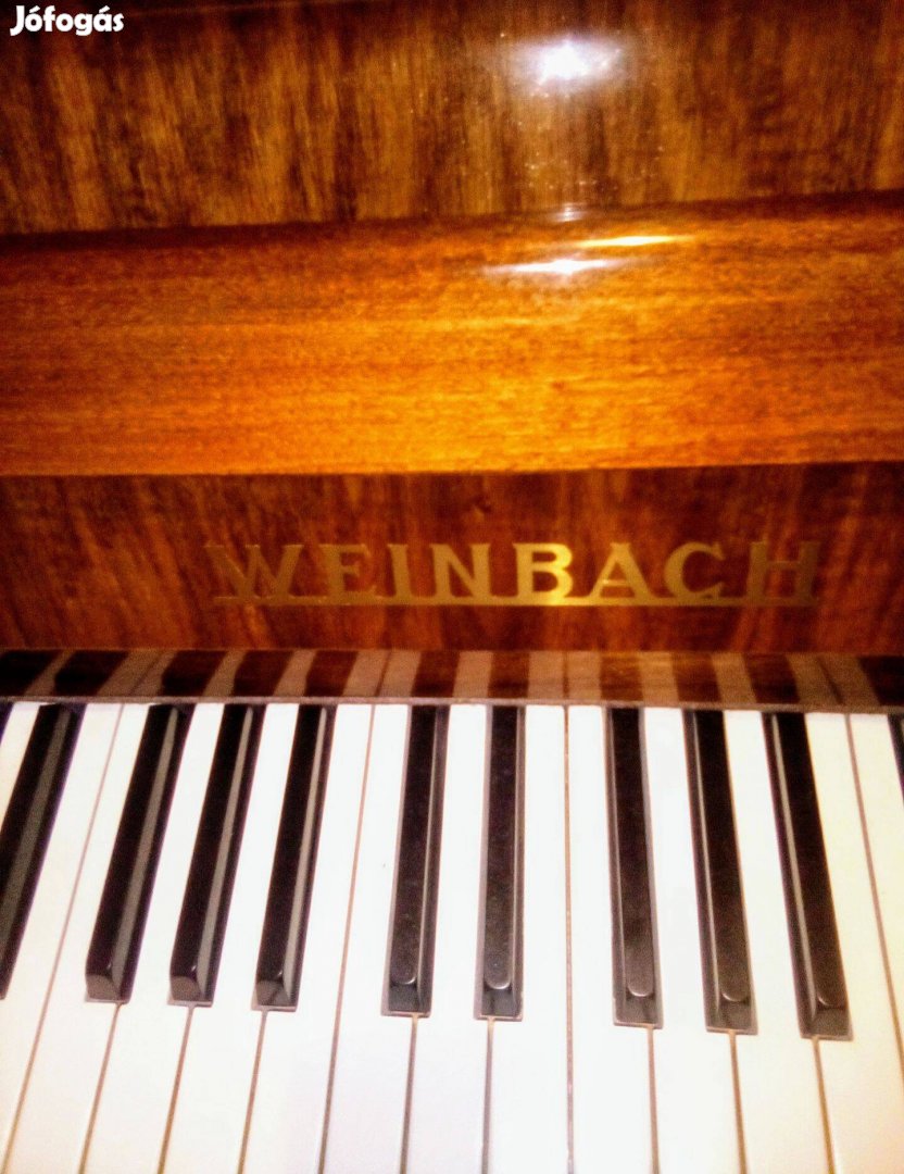 Favorit by Weinbach 115 Nussbaum Acoustics zongora