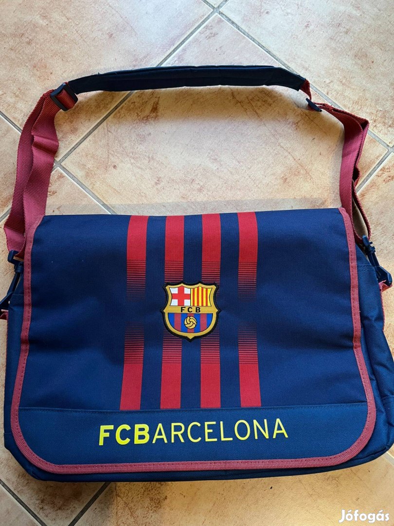 Fc Barcelona oldaltáska. laptop. irodai Debrecenben eladó