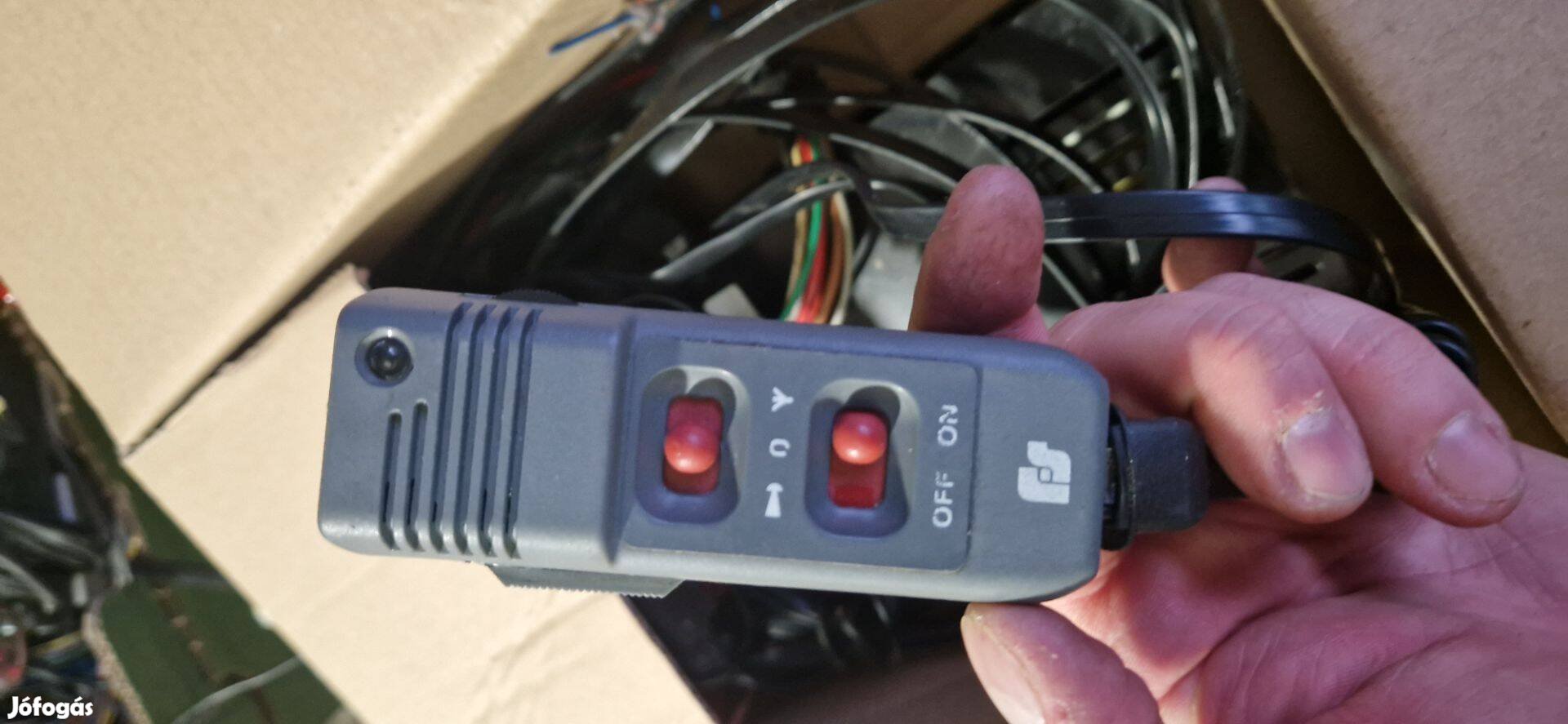 Federal signal as320 digi3 horn sziréna