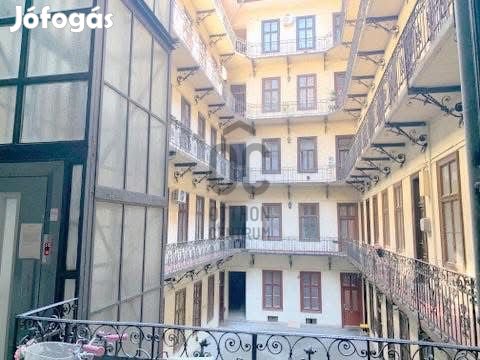 Fedezze fel Budapest szívében ezt a stílusos 1 szobás lakást  az otth