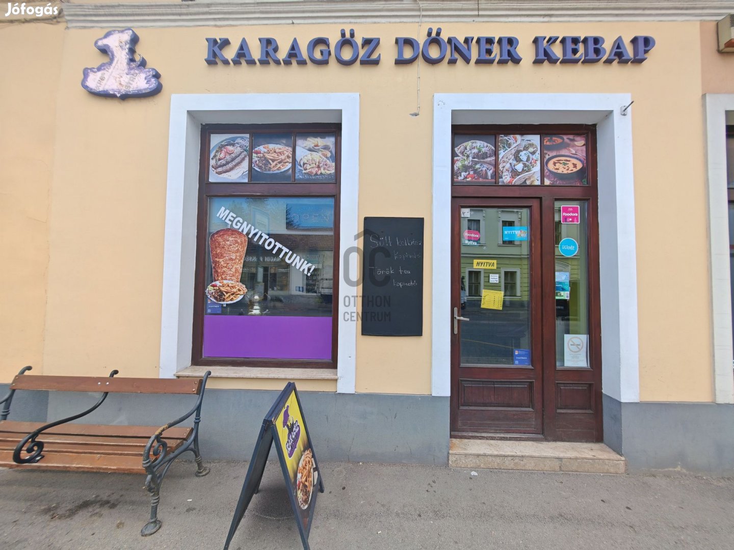 Fedezze fel Esztergom üzleti lehetőségeit: Tágas, jól megközelíthető i