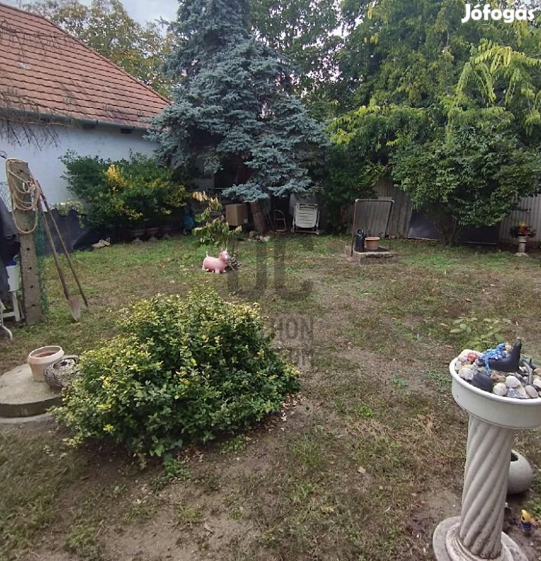 Fedezze fel álmai otthonát Dunakeszi szívében 2 szobás