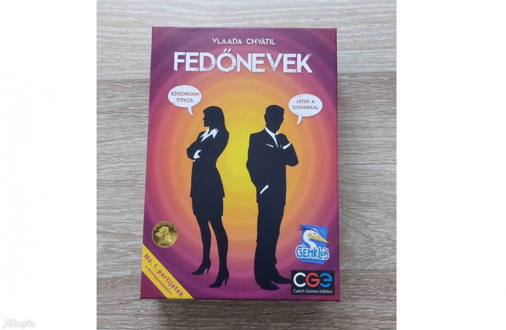 Fedőnevek társasjáték