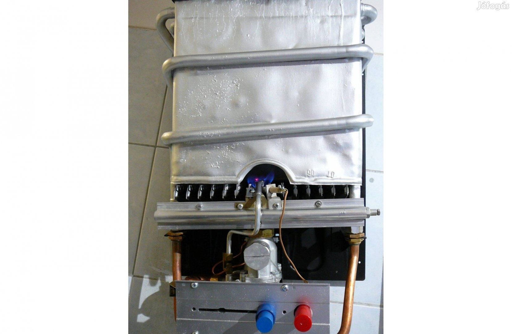 Fég v4 v-4 kéményes vízmelegítő felújított eladó