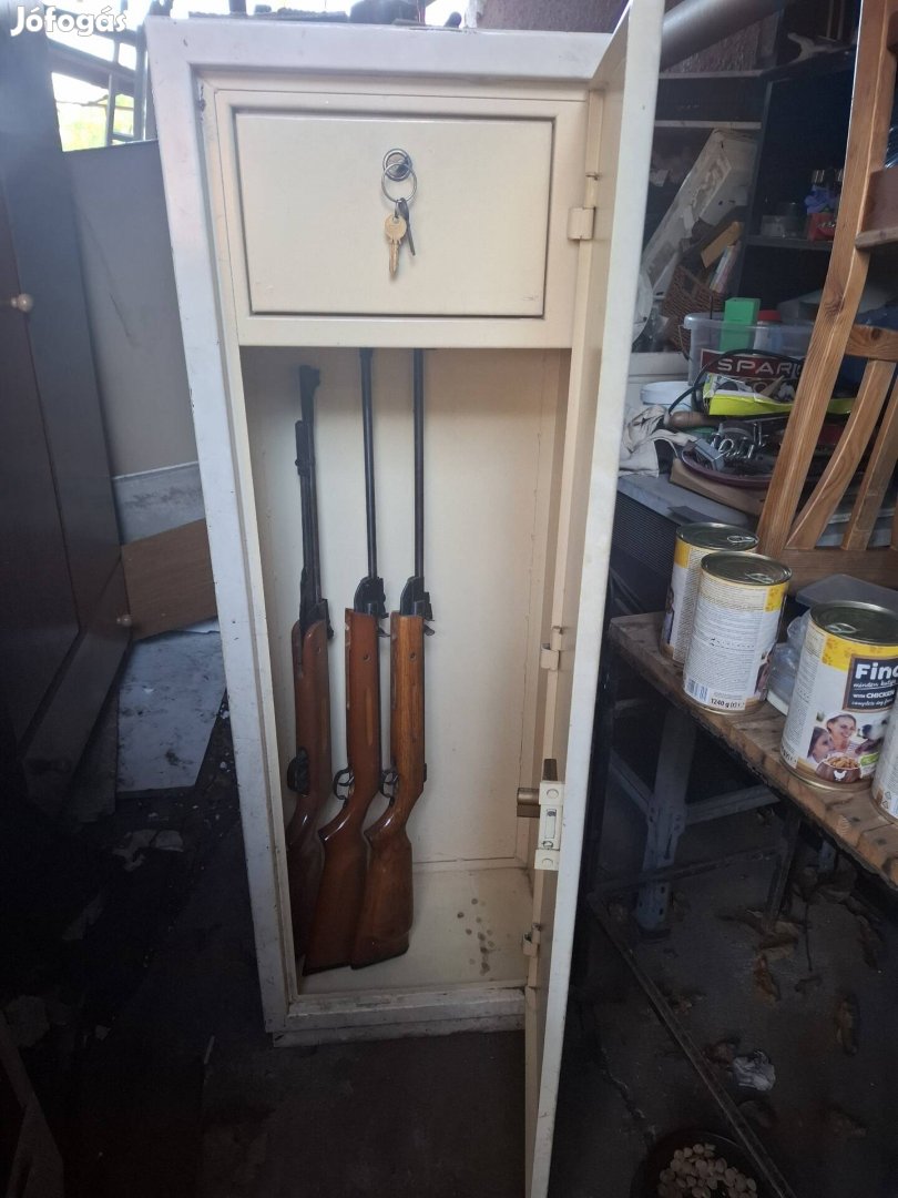 Fegyver szekrény 