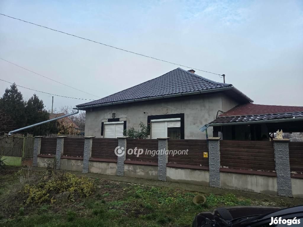 Fegyverneki 71 nm-es ház eladó