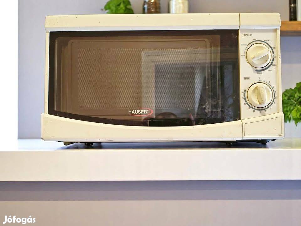 Fehér Hauser mikró, 700W (MW-717G)