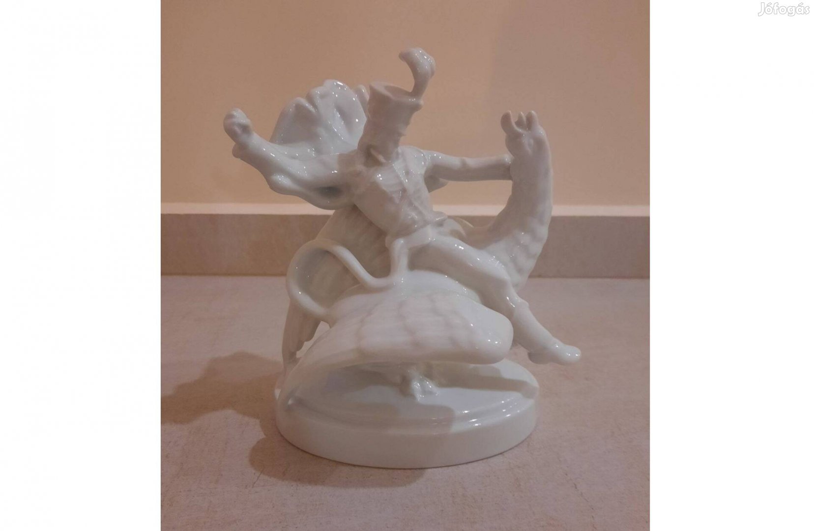 Fehér Herendi János Vitéz a griff madáron porcelán figura eladó!