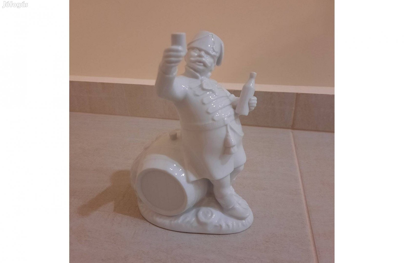 Fehér Herendi porcelán Borivó figura eladó!