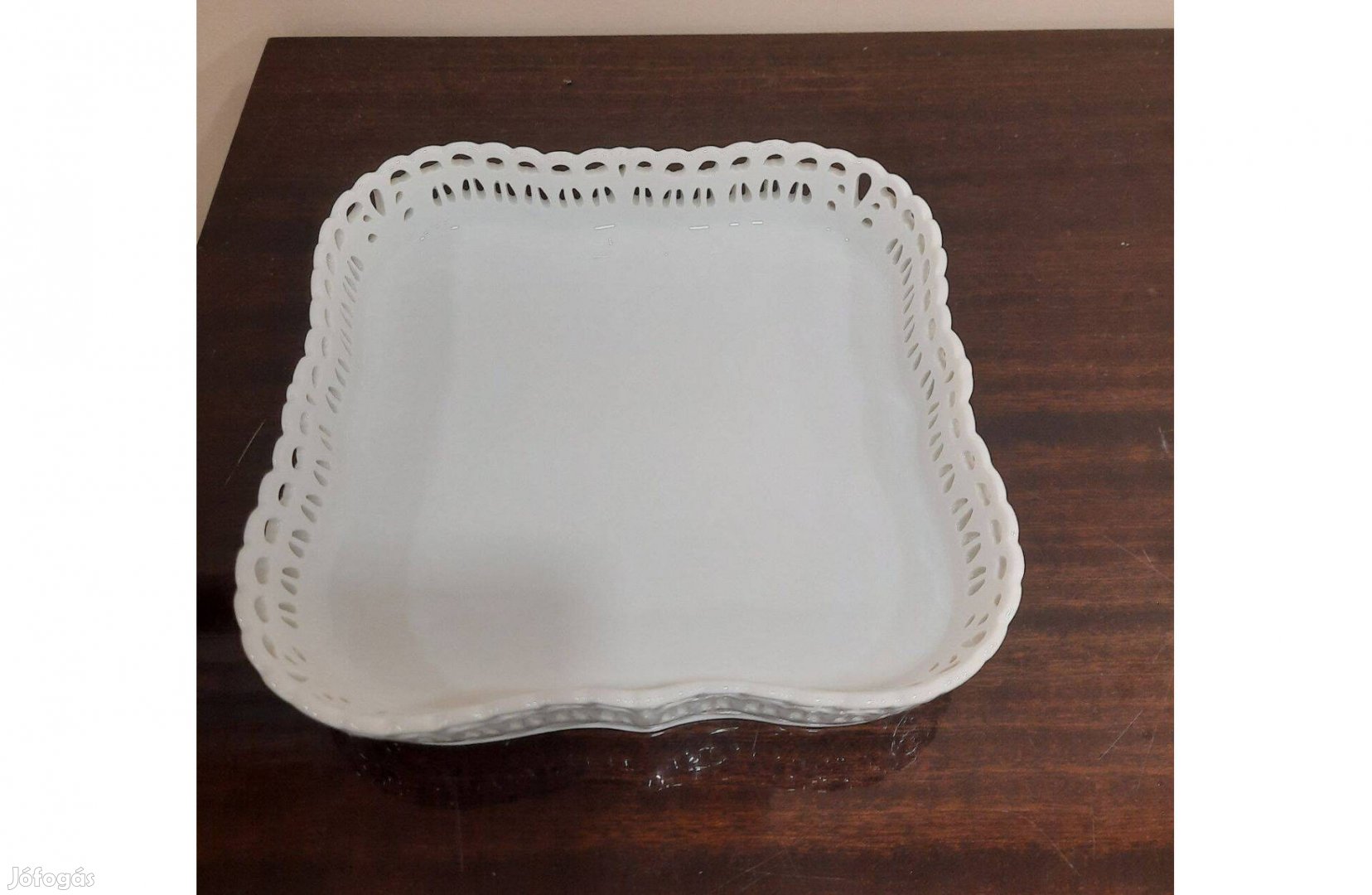 Fehér Herendi porcelán áttört négyszög alakú kínáló tál eladó!