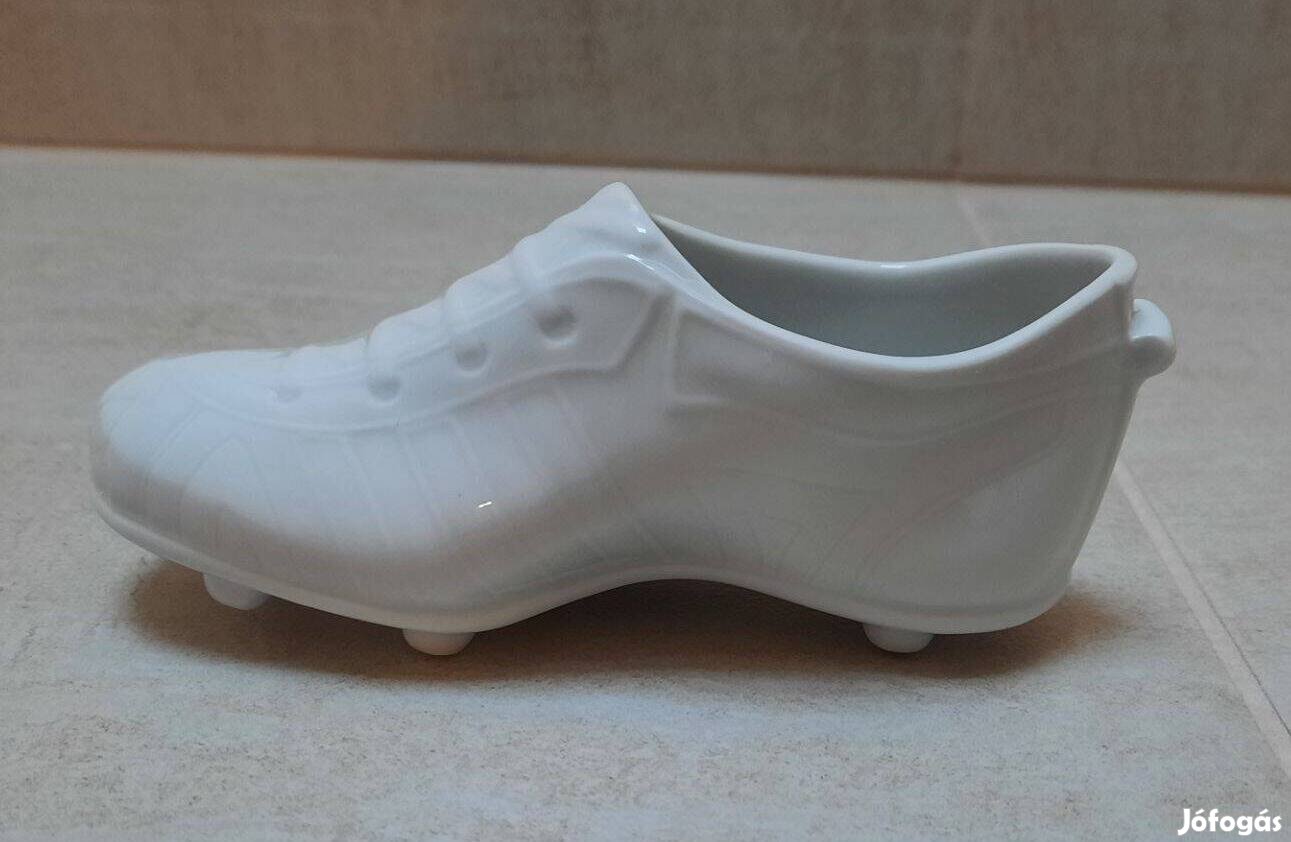 Fehér Herendi porcelán foci cipő eladó!