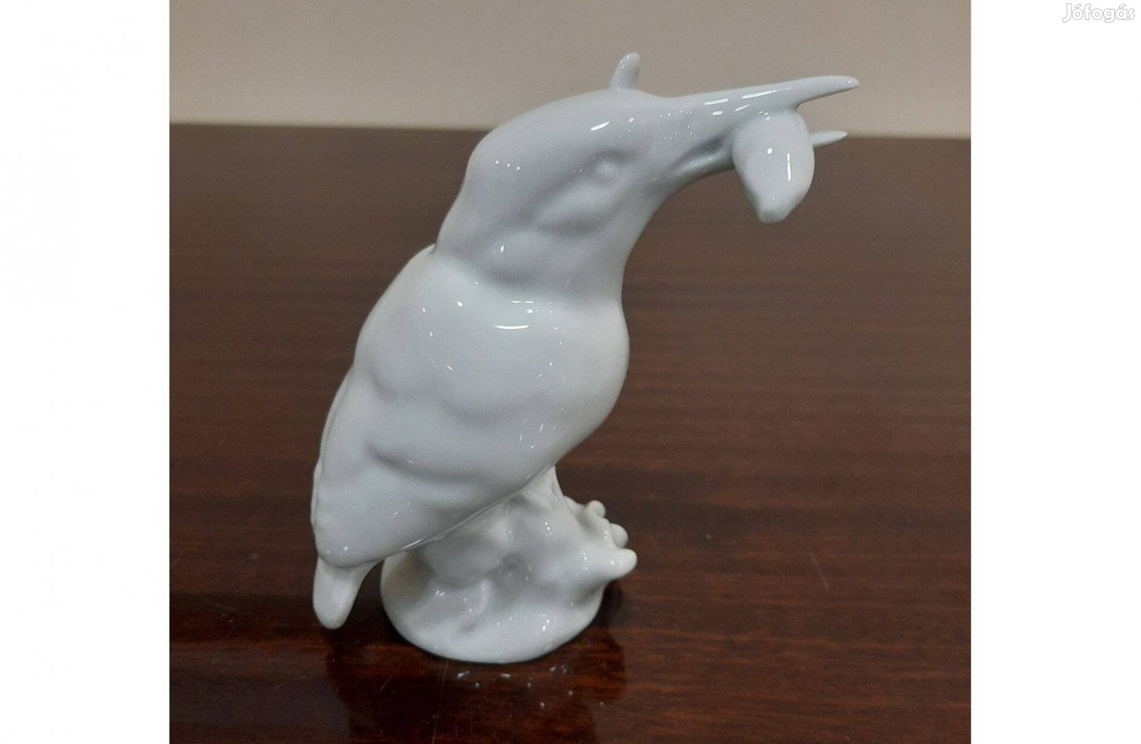 Fehér Herendi porcelán jégmadár hallal a szájában figura eladó!