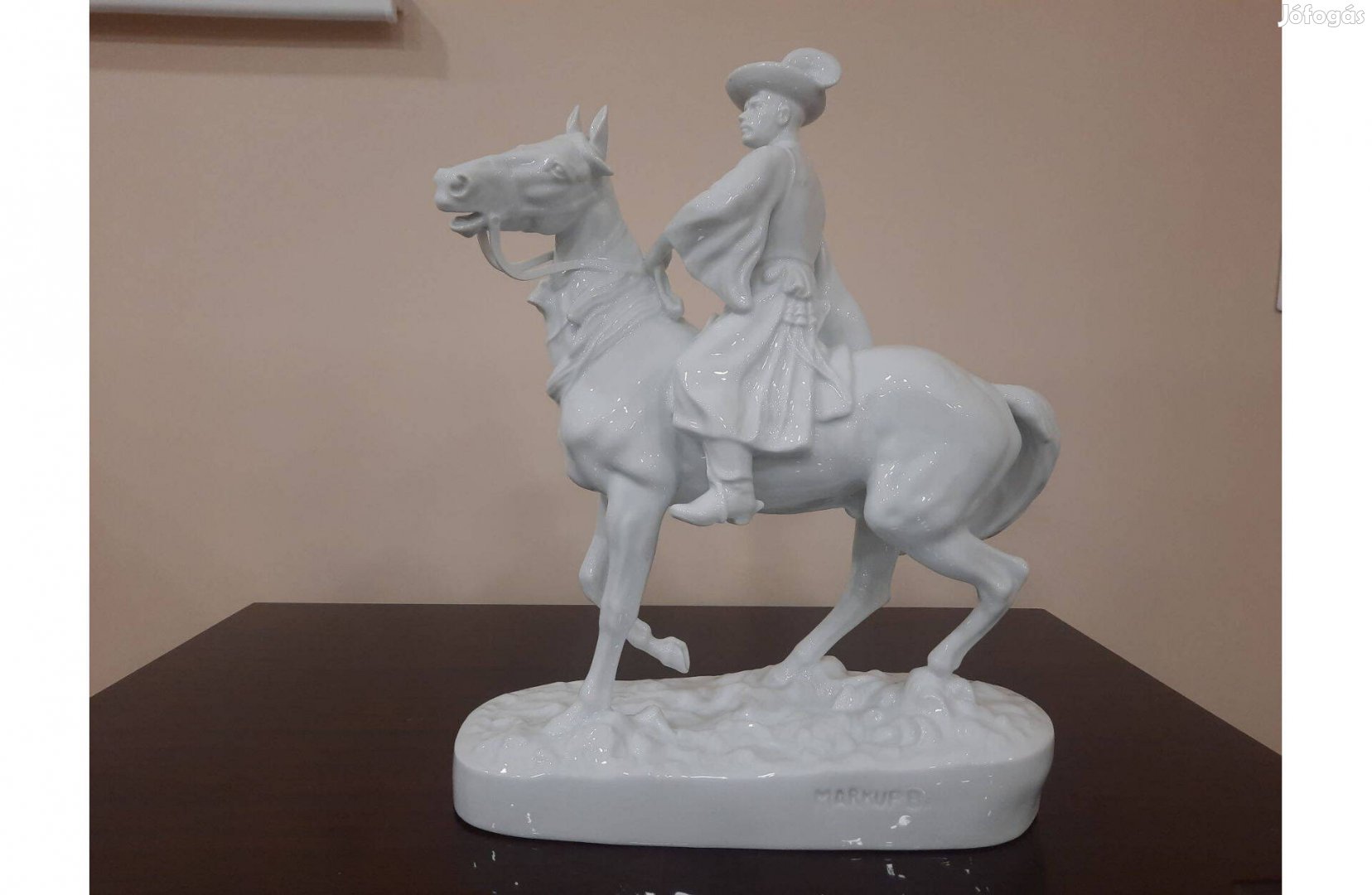 Fehér Herendi porcelán lovas huszár, csikós lovon figura eladó!