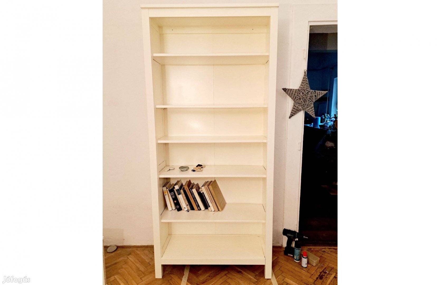 Fehér IKEA Hemnes könyvespolc, könyves szekrény