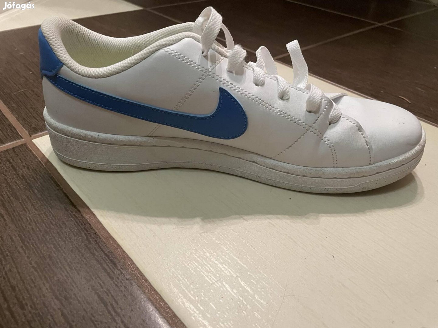 Fehér Nike Court cipő