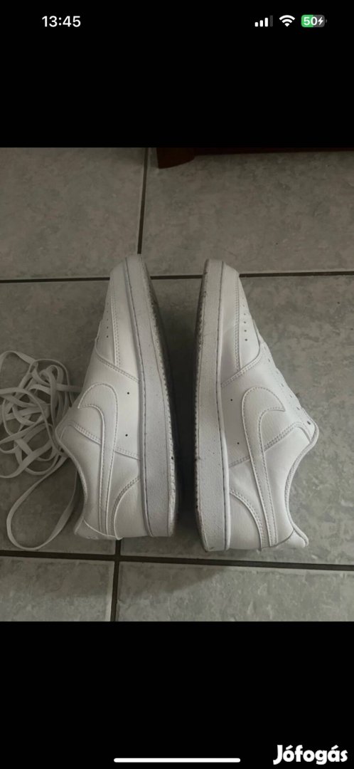 Fehér Nike cipő