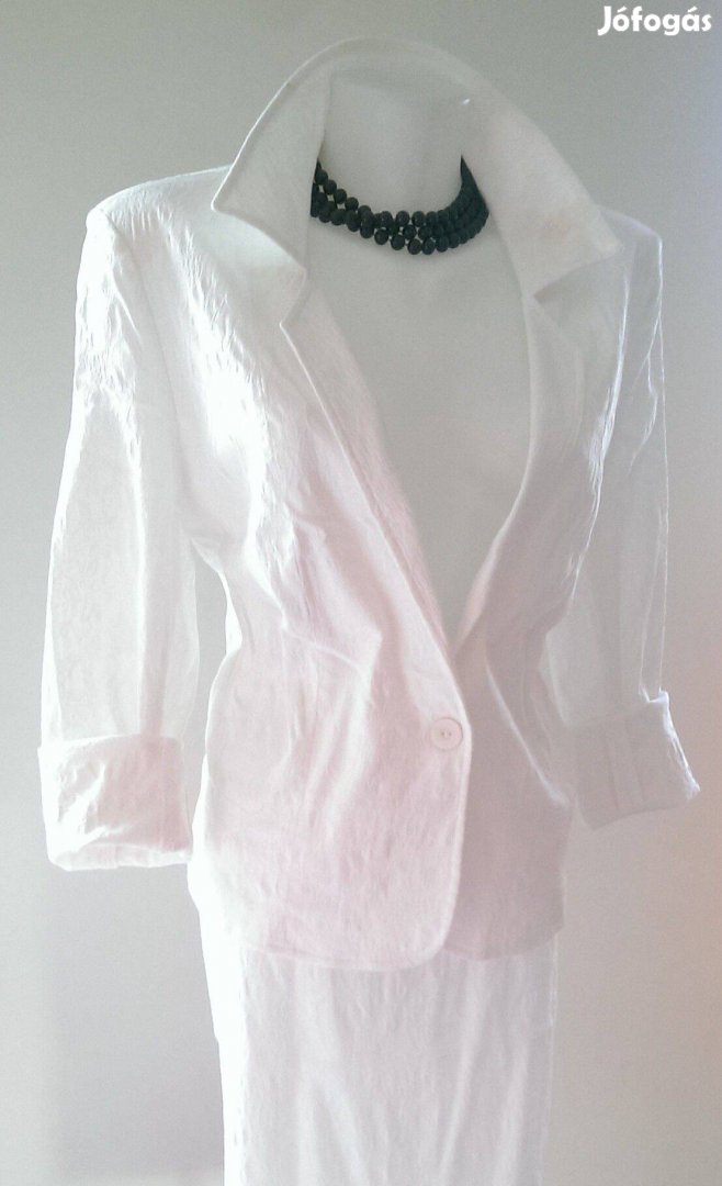 Fehér Nőcis Nyomot Mintás Elegáns Kis Kosztüm (Méret: LXL) Kód: EÜ 25