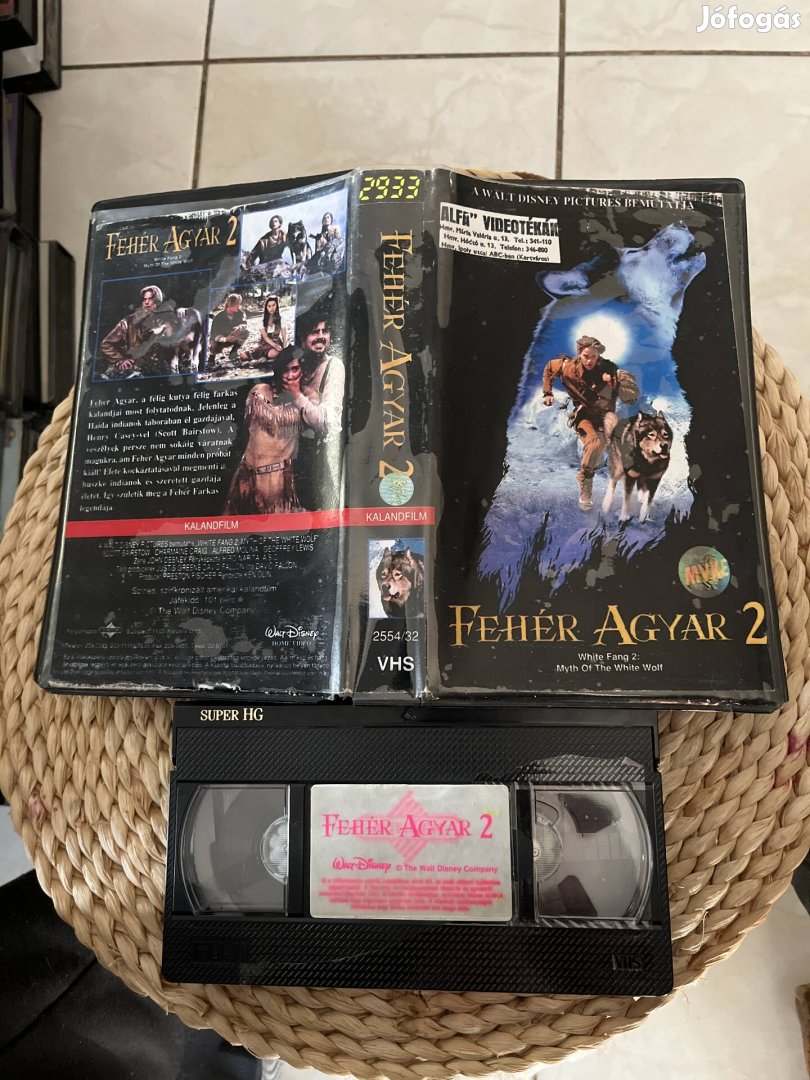 Fehér agyar 2 vhs m film