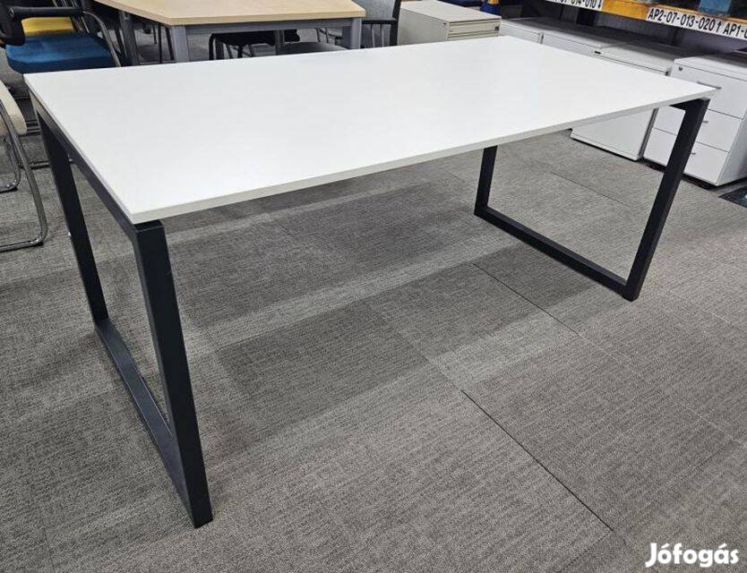 Fehér-antracit számítógépasztal (160x80cm)