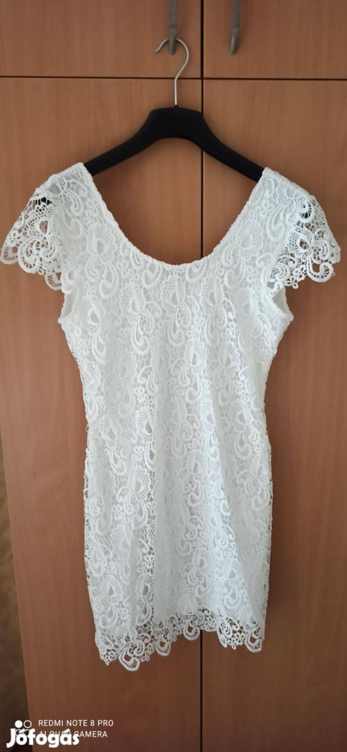 Fehér csipke ruha M-L méretű