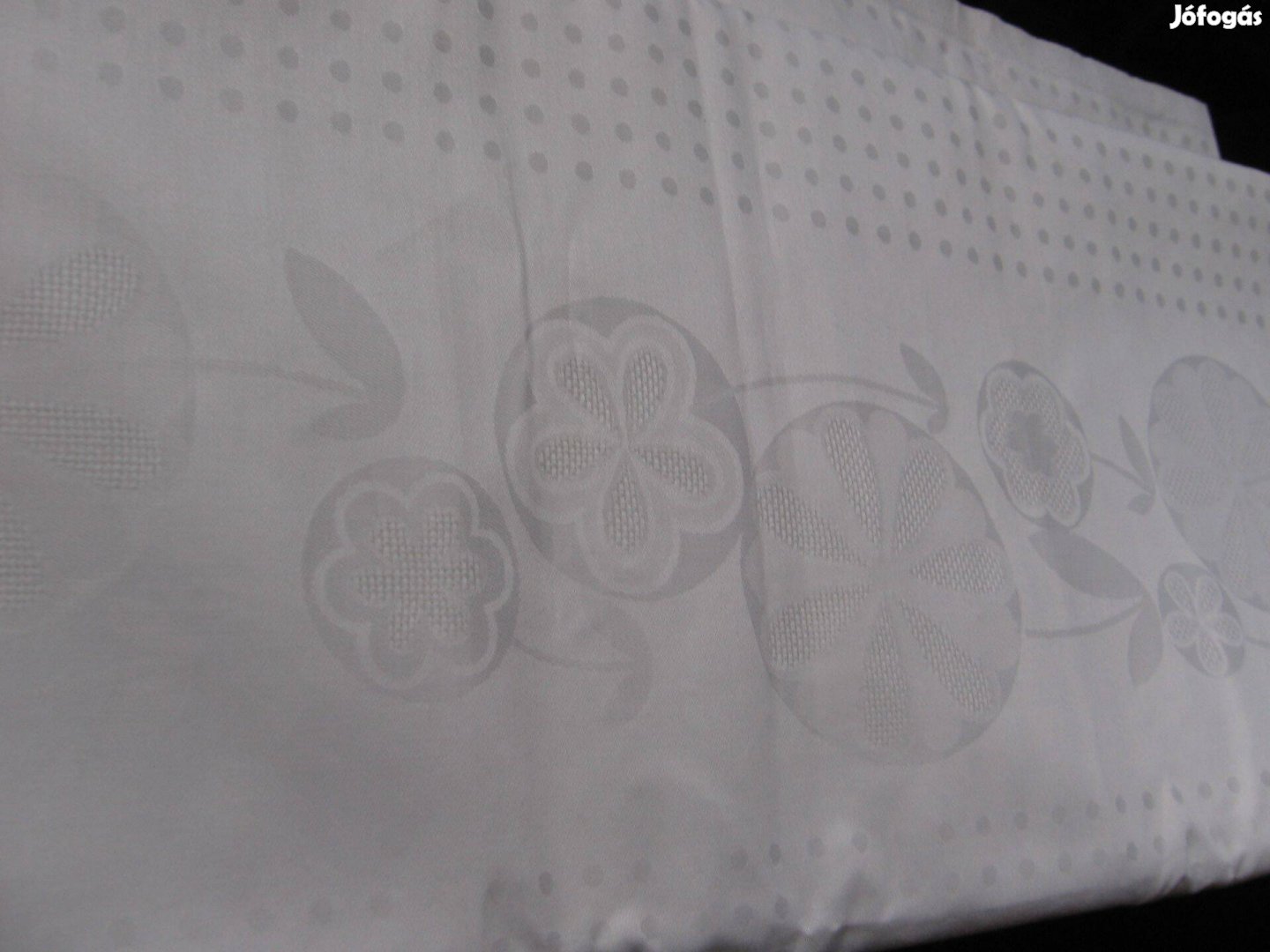 Fehér damaszt - méteráru II1.