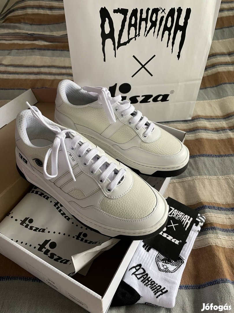 Fehér/fehér Azahriah x Tisza sneaker +zokni