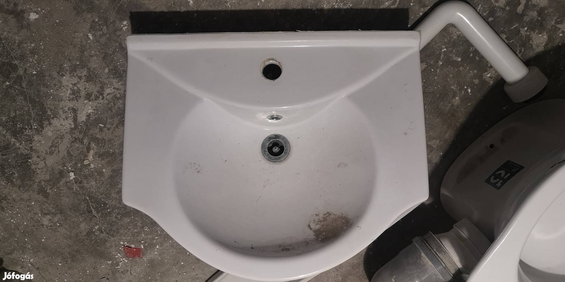 Fehér kerámia kézmosó mosdó 