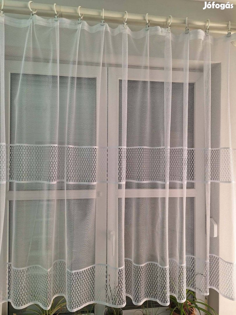 Fehér keresztbe csíkos kész függöny 4,1m x 160cm