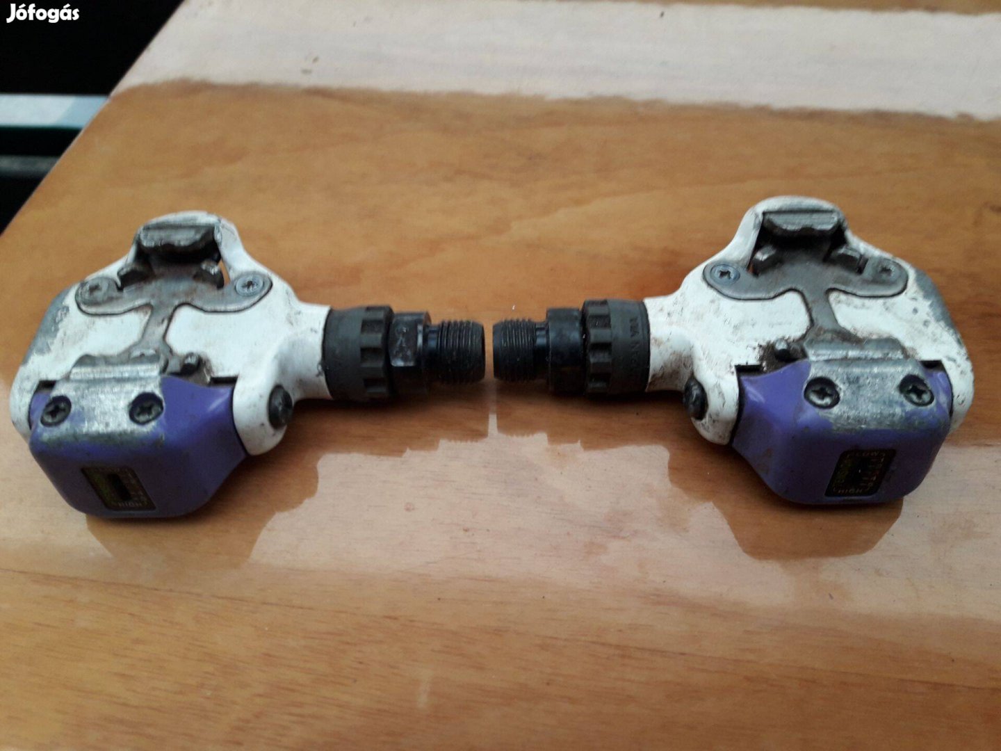Fehér-lila Shimano PD-A525 patentpedál
