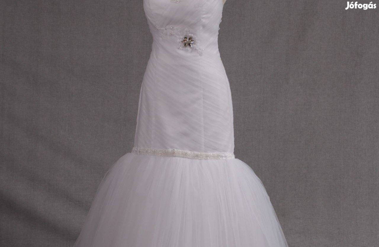 Fehér menyasszonyi ruha eladó 42 méret