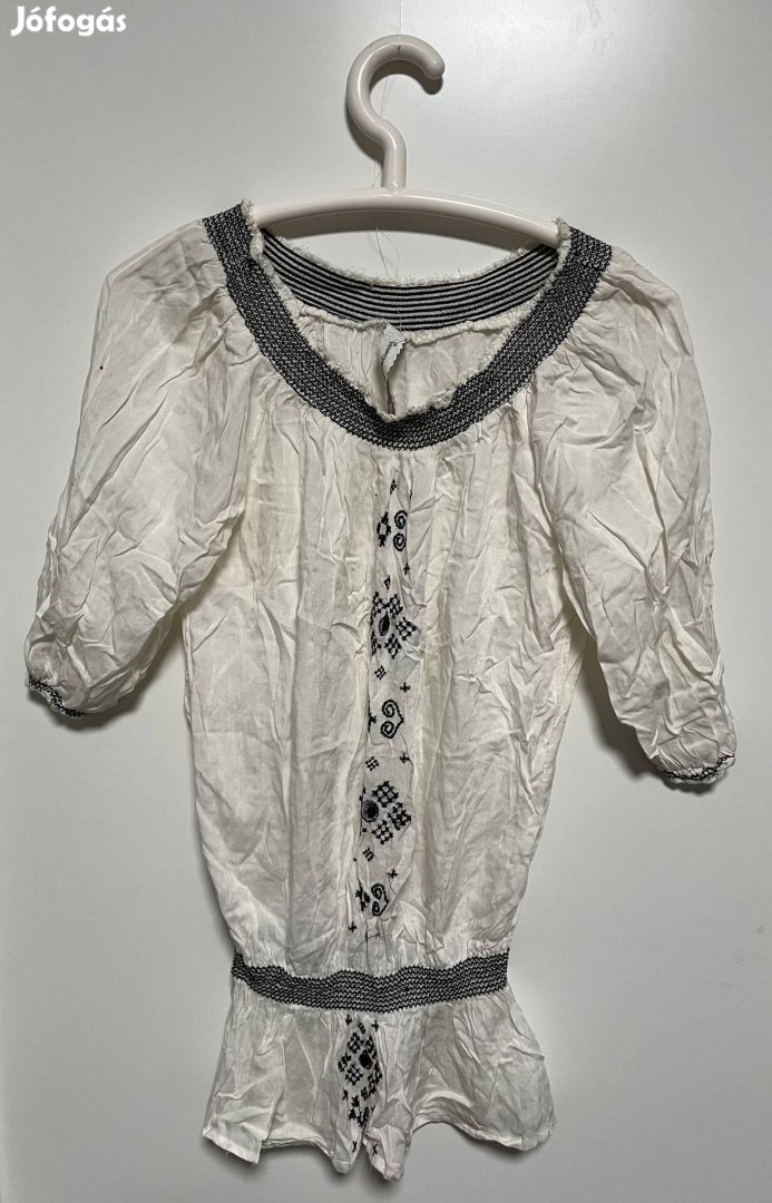 Fehér mintás blúz