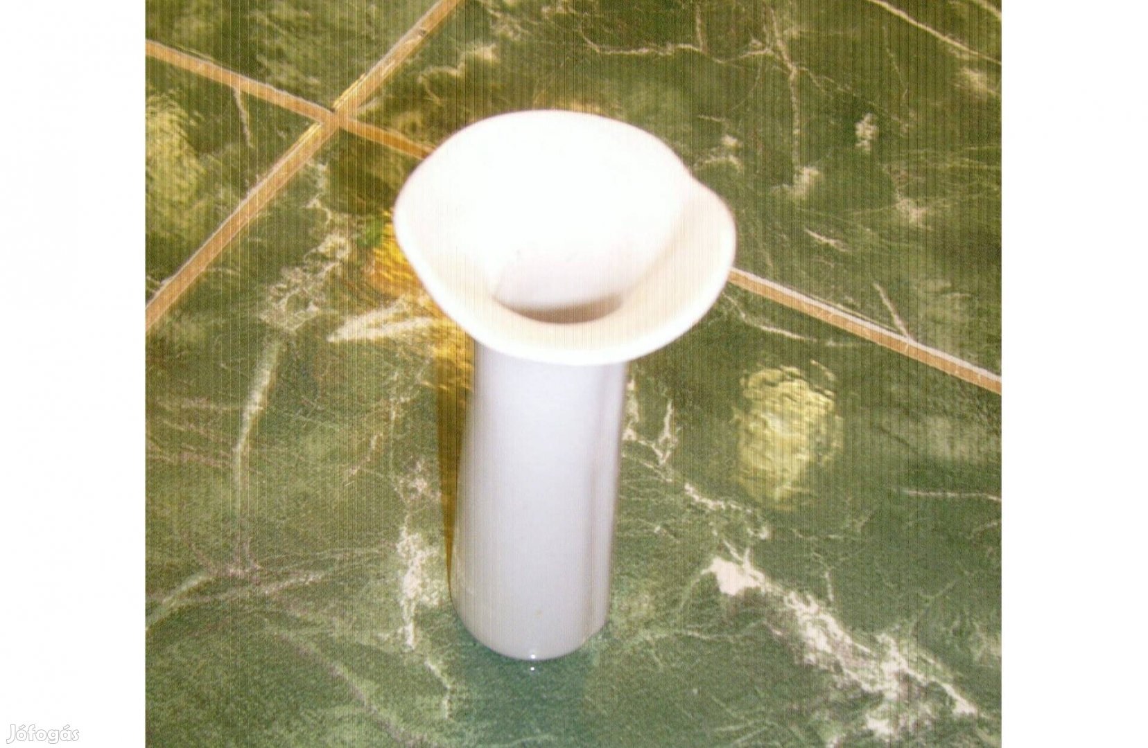 Fehér modern kerámia váza 15 cm magas, 6 cm az átmérő - Új