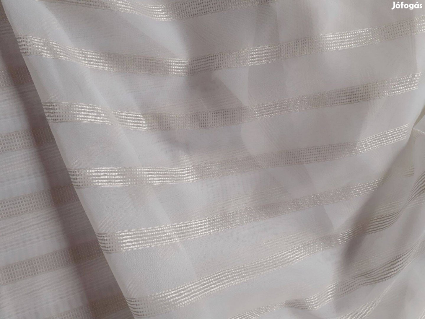 Fehér mogyoró csíkos új függöny (10m x 260 cm)