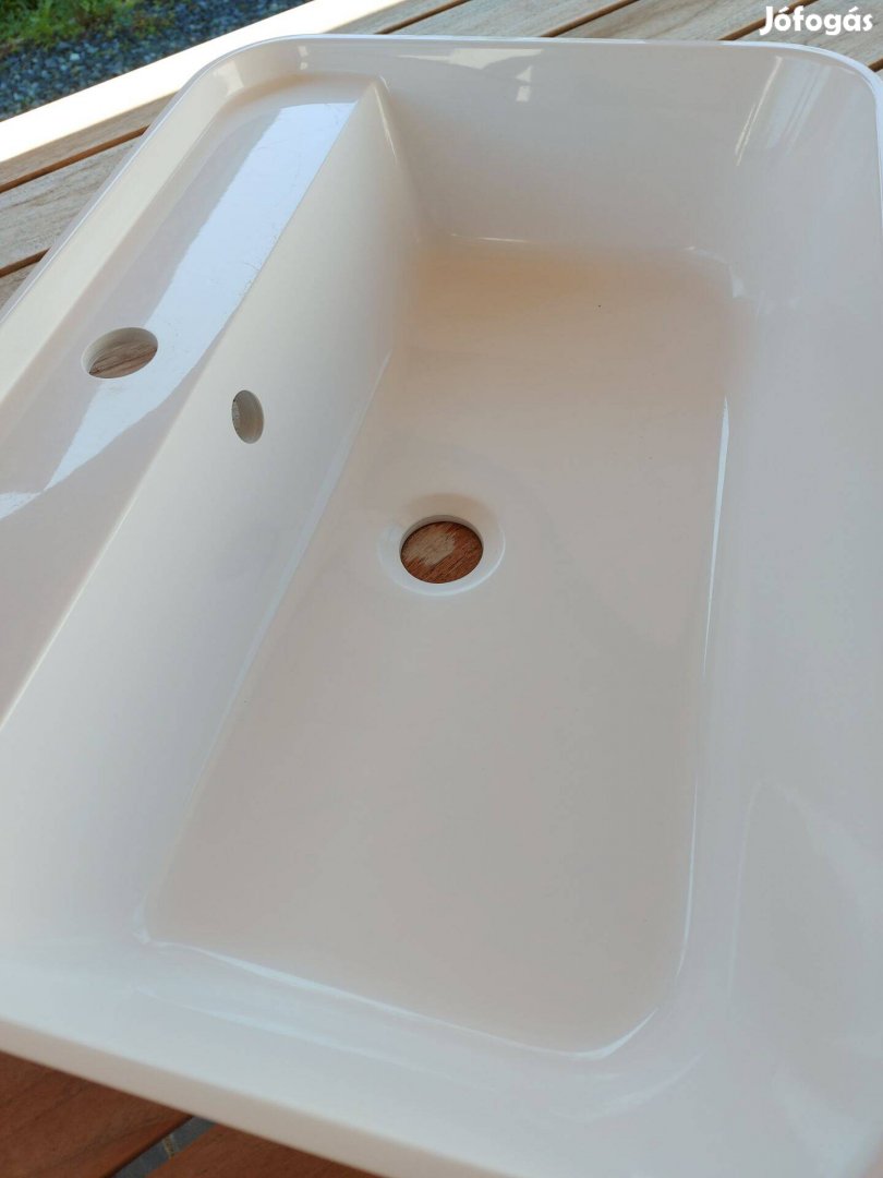 Fehér mosdó eladó